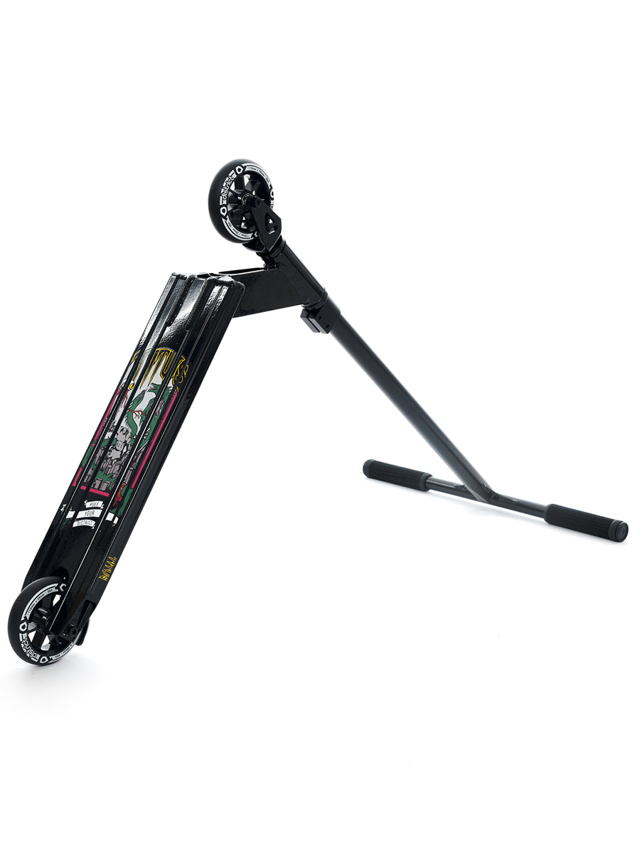 District Titus Pro Scooter