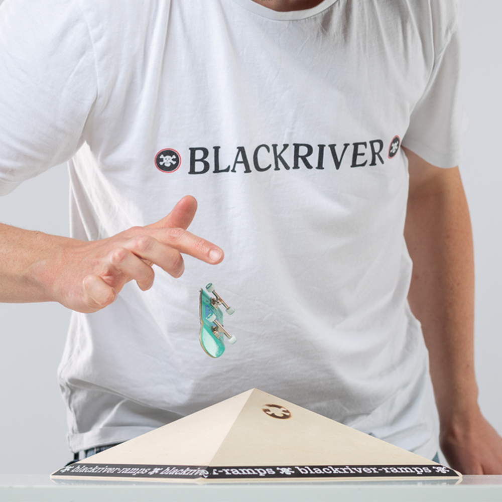 Blackriver Fingerboard Ramps Wall Hip