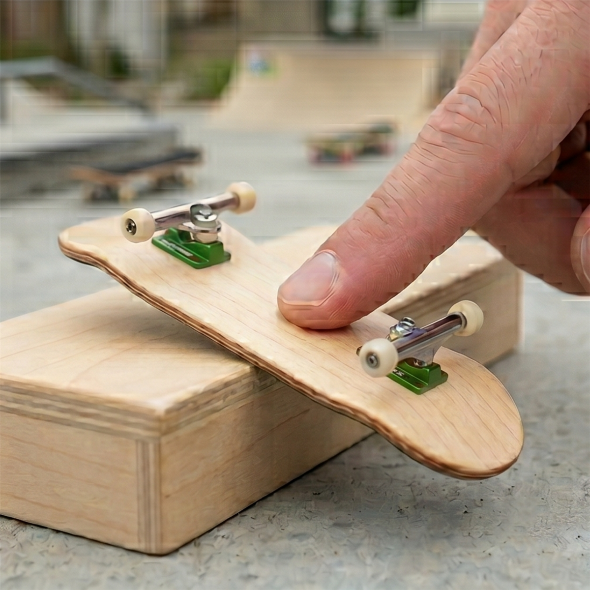 Dynamic Fingerboard Dual Bearing Trucks - 36mm