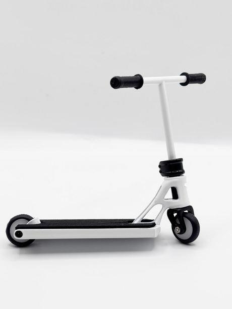 Tail Whip PRO V2 Street Finger Scooter