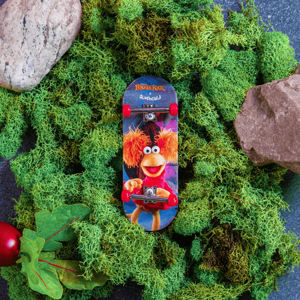 Slushcult x Fraggle Rock Grom Fingerboard Complete - Red