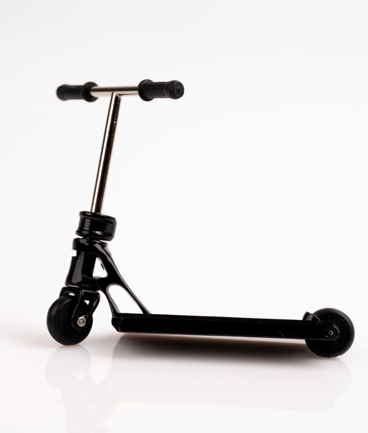 Tail Whip PRO V2 Street Finger Scooter