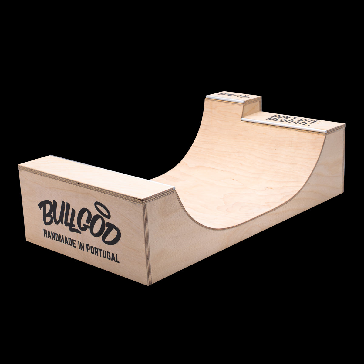 BullGod Fingerboard Ramp - Half Pipe