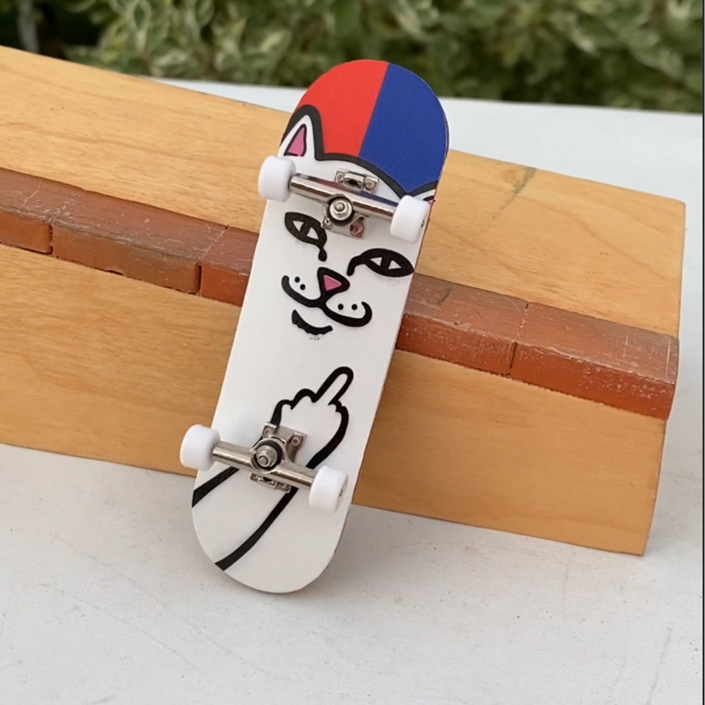 RIPNDIP Fingerboard Complete - Lord Nermal