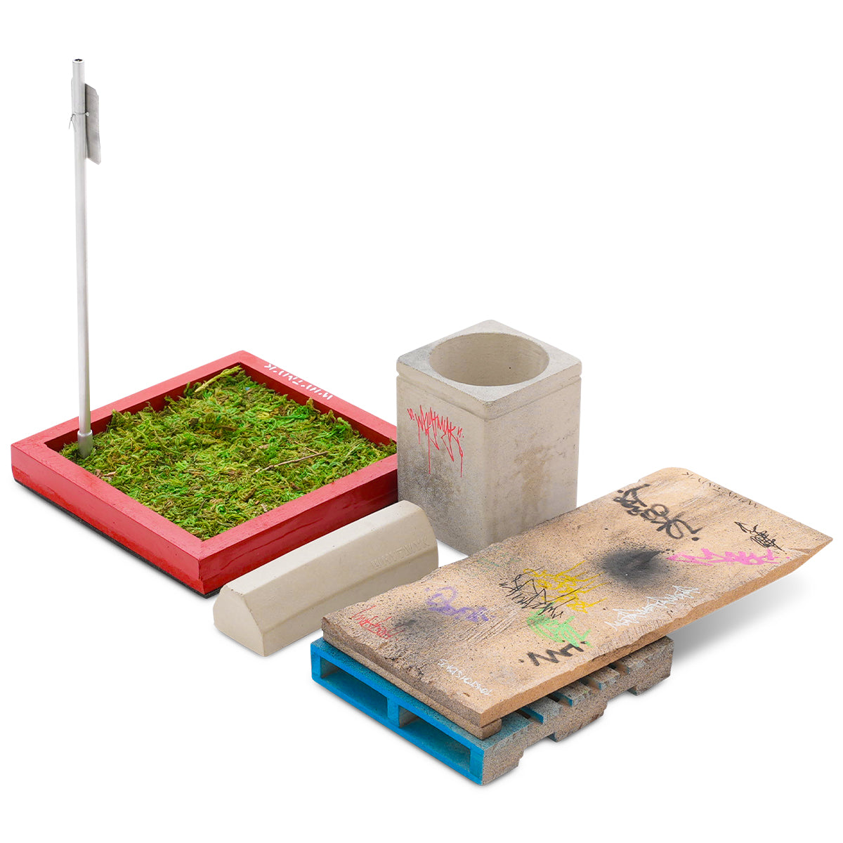 WhytMykConcrete Fingerboard Ramp - Trash Panda Corner – The Vault Pro ...