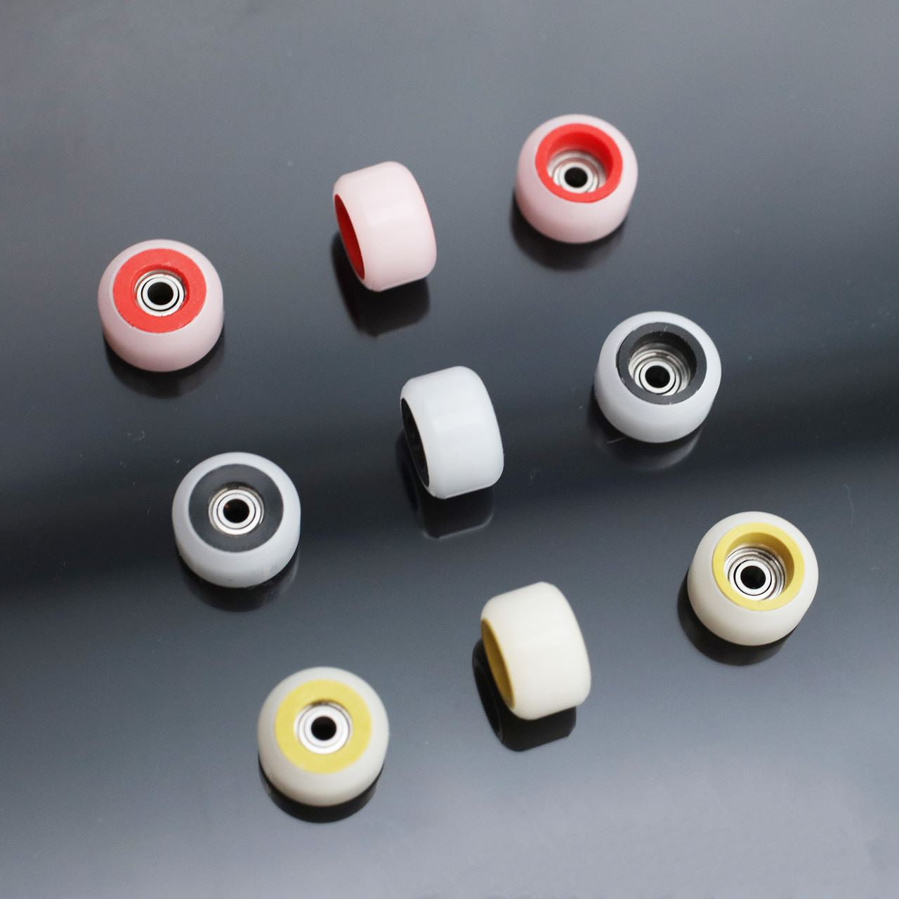 FlatFace Fingerboard Dual Durometer V2 Bearing Wheels - White and White