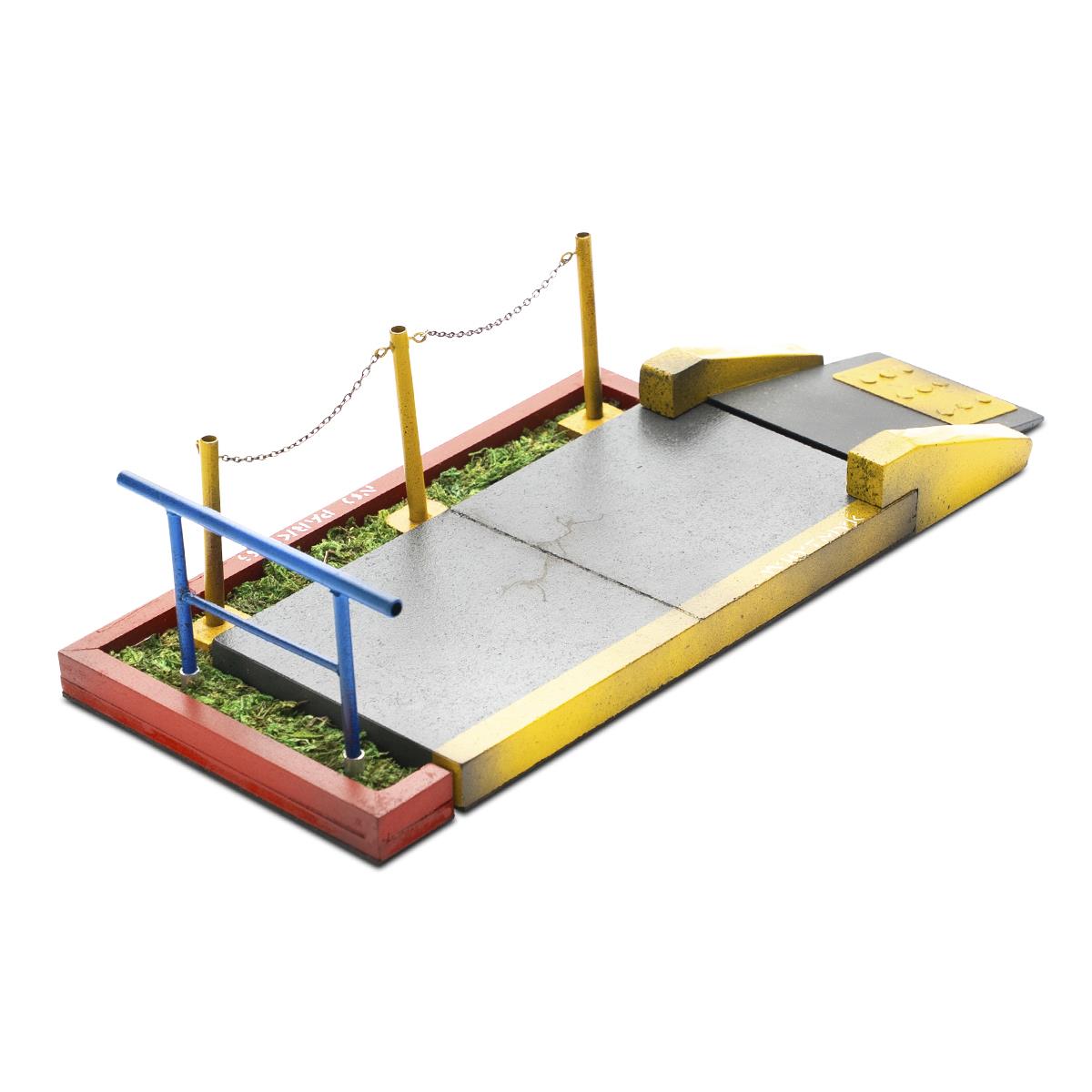 WhytMykConcrete Fingerboard Ramp - The Spot